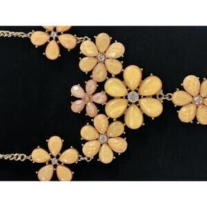 Peach Floral Statement Necklace Gold Tone Rhinestone 18”